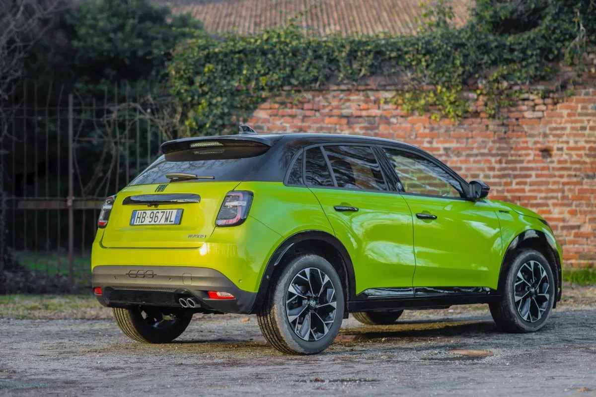 Fiat 600 Sport Milano Cortina 2026: quando il crossover si veste da Olimpiade (6)