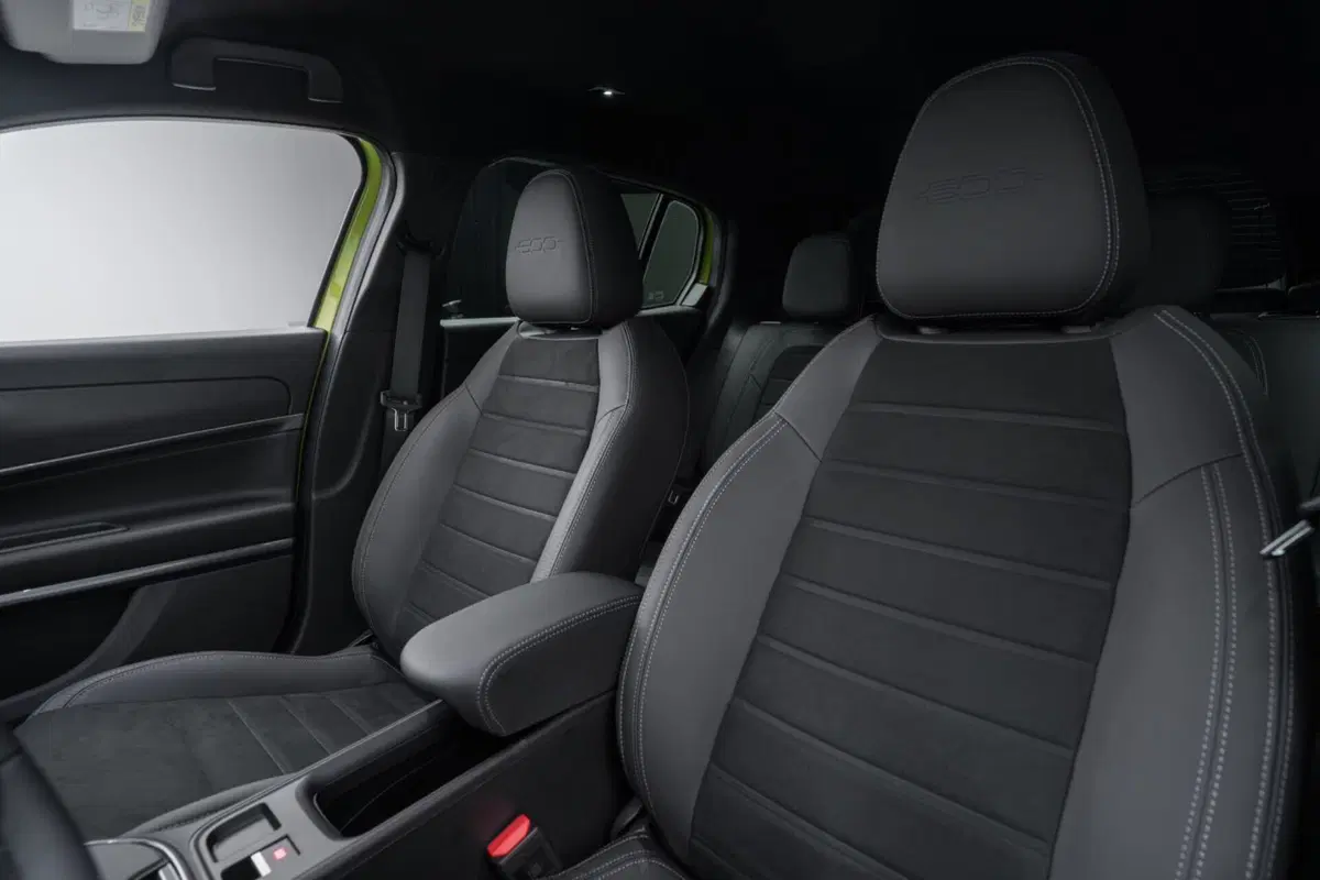 Fiat 600 Sport Milano Cortina 2026: quando il crossover si veste da Olimpiade (12)