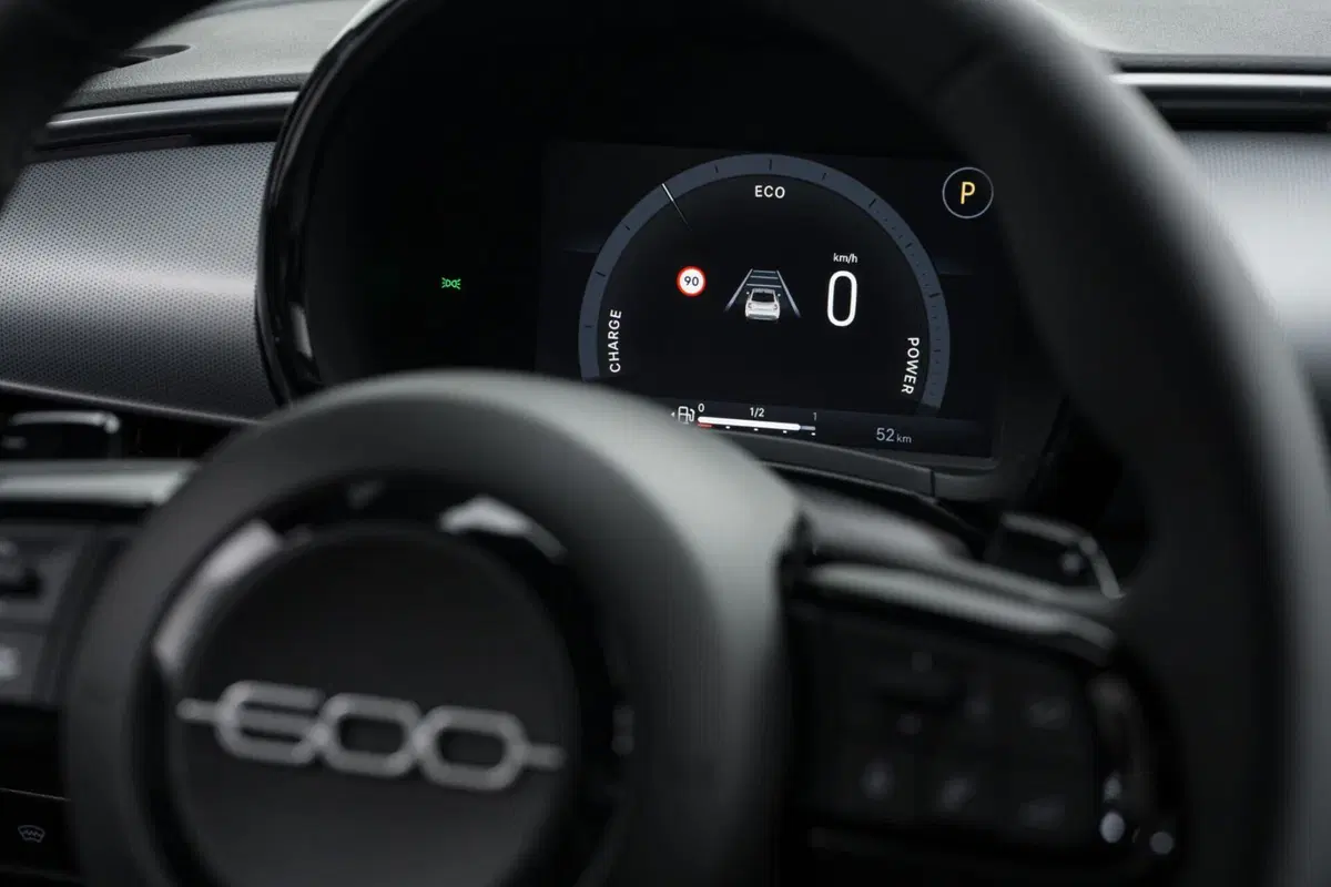 Fiat 600 Sport Milano Cortina 2026: quando il crossover si veste da Olimpiade (14)