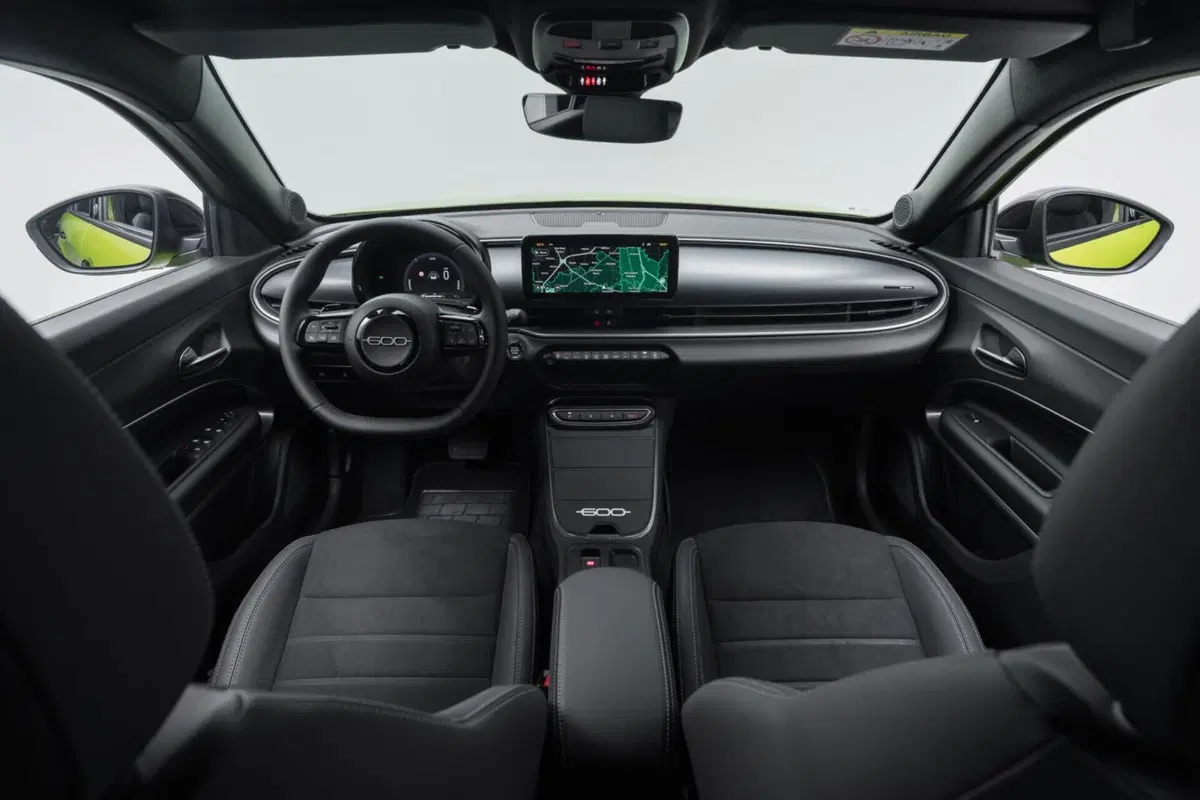 Fiat 600 Sport Milano Cortina 2026: quando il crossover si veste da Olimpiade (18)