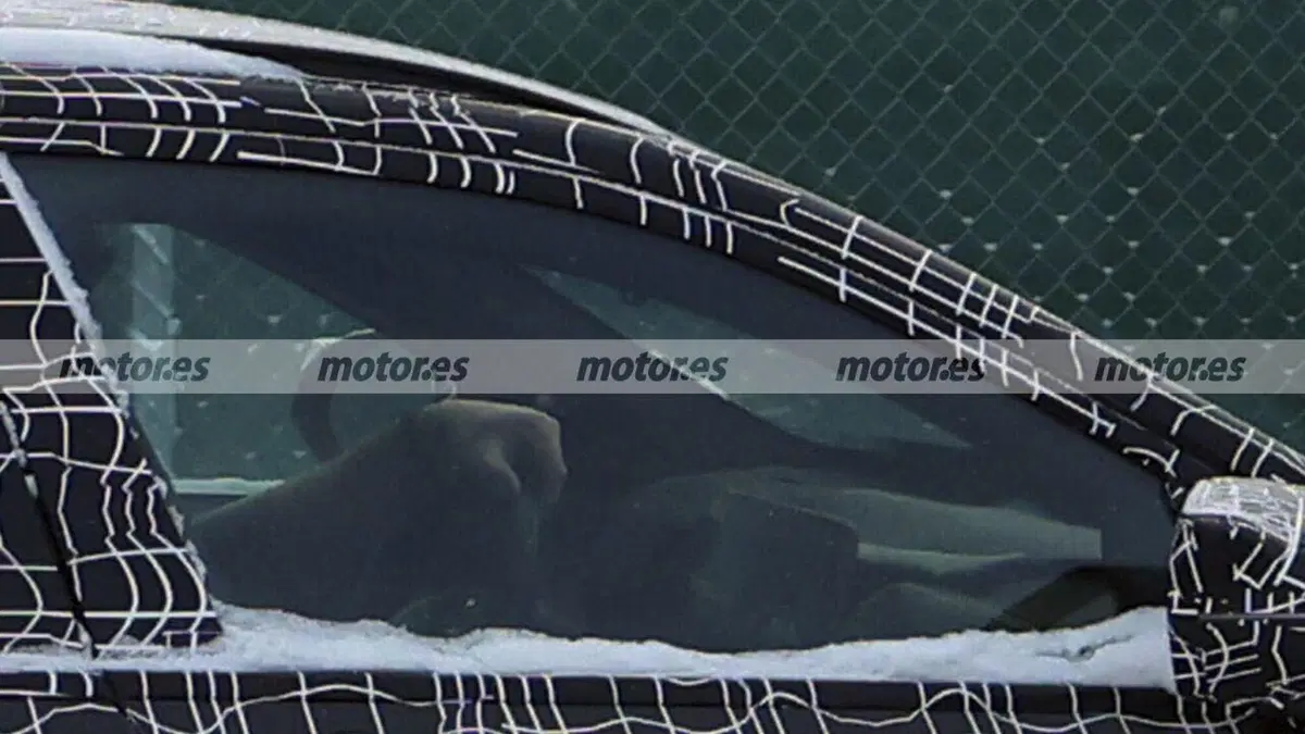 BMW M5 Touring: le foto spia mostrano la super station wagon ibrida ad alte prestazioni (12)