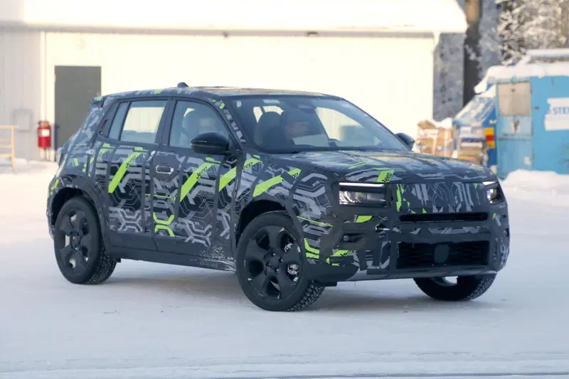 Jeep Avenger, il facelift si avvicina: ritocchi mirati senza rivoluzioni [Foto Spia]