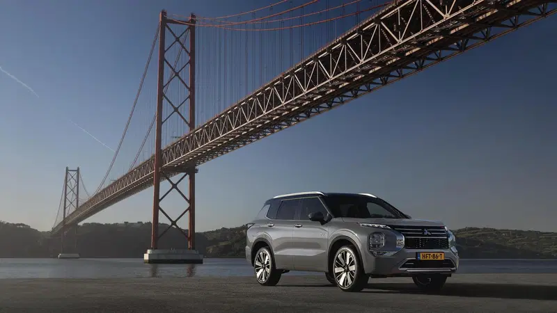 Mitsubishi Outlander PHEV: il D‑SUV plug-in hybrid con 306 CV e tecnologia avanzata