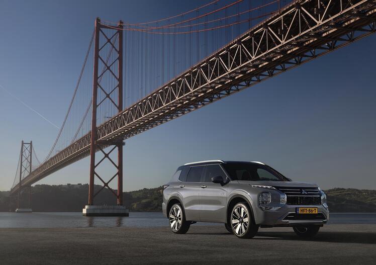 Mitsubishi Outlander PHEV: il D‑SUV plug-in hybrid con 306 CV e tecnologia avanzata