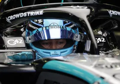 “Non possiamo accontentare tutti, questa F1 2026 è fantastica: tuona Russell e ammette la supremazia della power unit Red Bull
