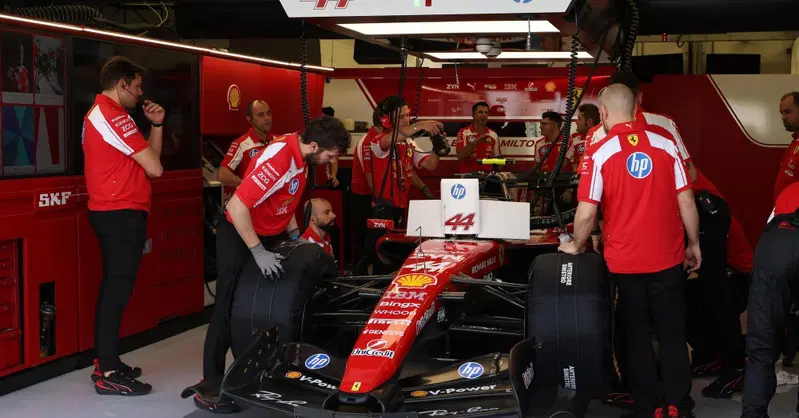 F1 2026. Test prestagionali Bahrain: Antonelli in testa nel Day 3. Nessun problema al motore Ferrari per Hamilton: la spiegazione