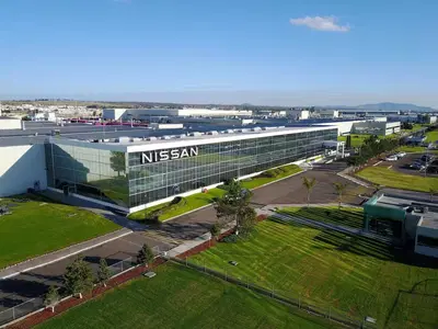 BYD e Geely pronte a rilevare la fabbrica Nissan di Aguascalientes: ecco la maxi operazione da 230.000 auto l&rsquo;anno