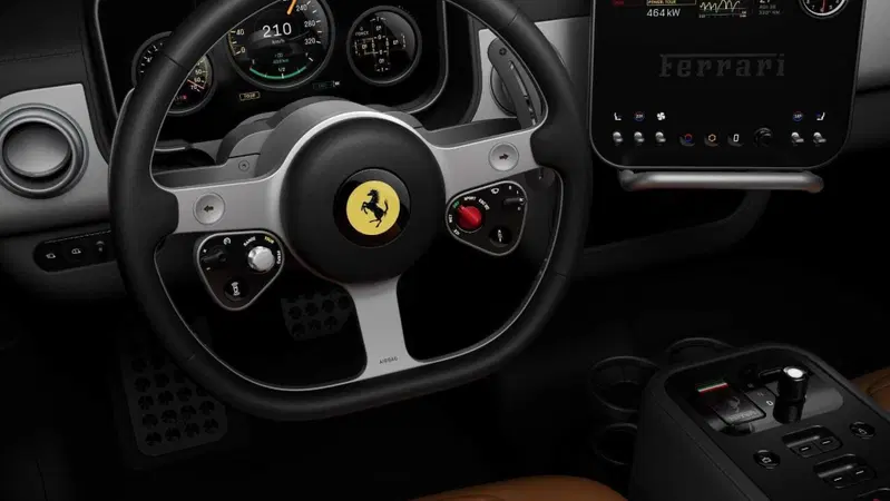  Ferrari Luce, il CEO Benedetto Vigna chiarisce: &ldquo;Nessuno sar&agrave; obbligato a comprare l&rsquo;elettrica&rdquo;