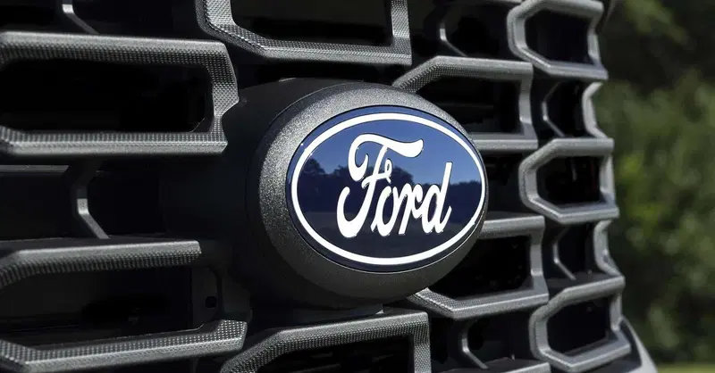 Ford e Trump: ipotesi di joint venture con case cinesi per produrre auto negli USA