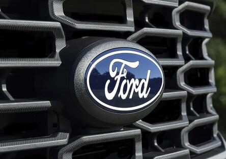 Ford e Trump: ipotesi di joint venture con case cinesi per produrre auto negli USA