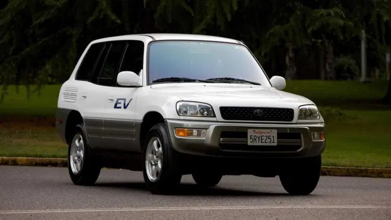 Toyota RAV4 EV, la prima versione elettrica del 1997