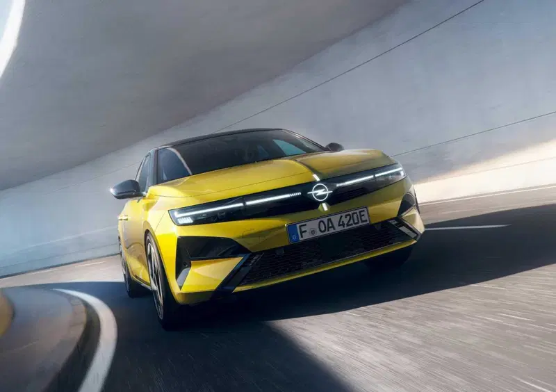 Opel Astra Station Wagon (2022-->>) (2)