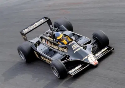 F1. “Siamo troppo forti, fate il pieno e montate gomme di legno altrimenti ci squalificano”. Quando le Formula 1 misero le ali - Parte II: la Lotus 79 e la Brabham con la ventola
