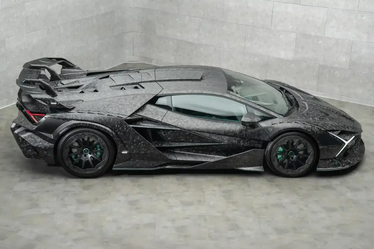 Mansory Carbonado X: quando la Lamborghini Revuelto da 1.001 CV non era abbastanza estrema