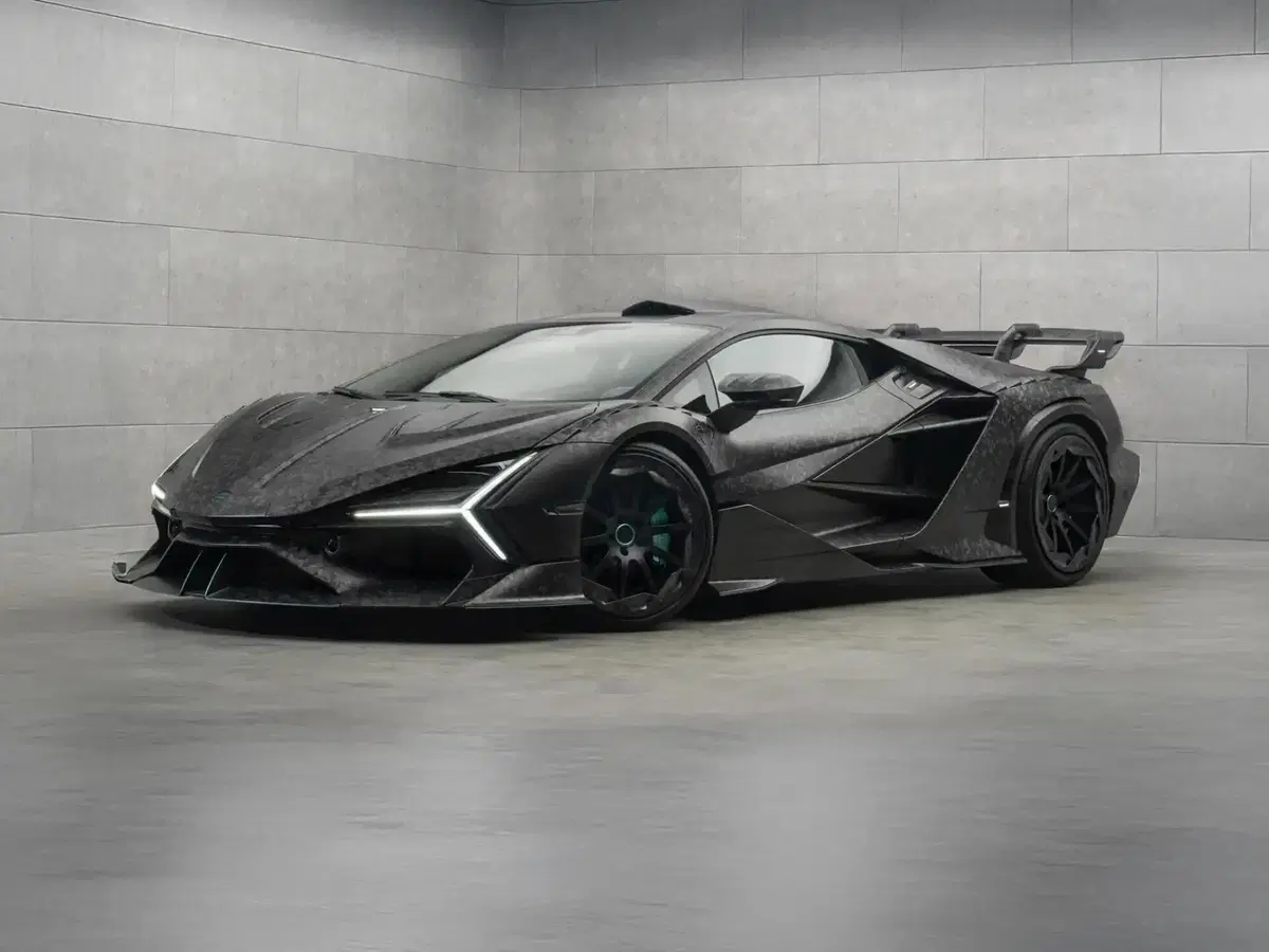 Mansory Carbonado X: quando la Lamborghini Revuelto da 1.001 CV non era abbastanza estrema (11)