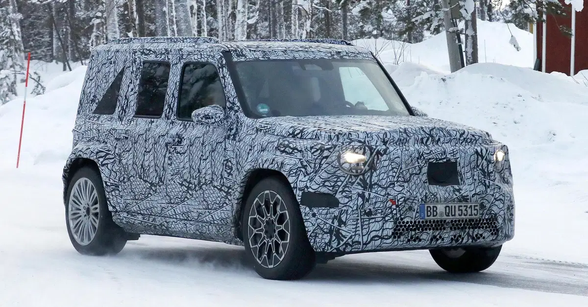 Mercedes: prime foto del prototipo della Baby G elettrica (e forse anche benzina)