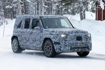 Mercedes: prime foto del prototipo della Baby G elettrica (e forse anche benzina)