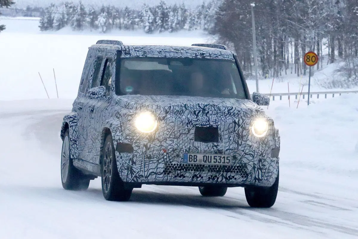 Mercedes-Benz Mini G: prime foto del prototipo della Baby G elettrica (e forse anche benzina) (2)