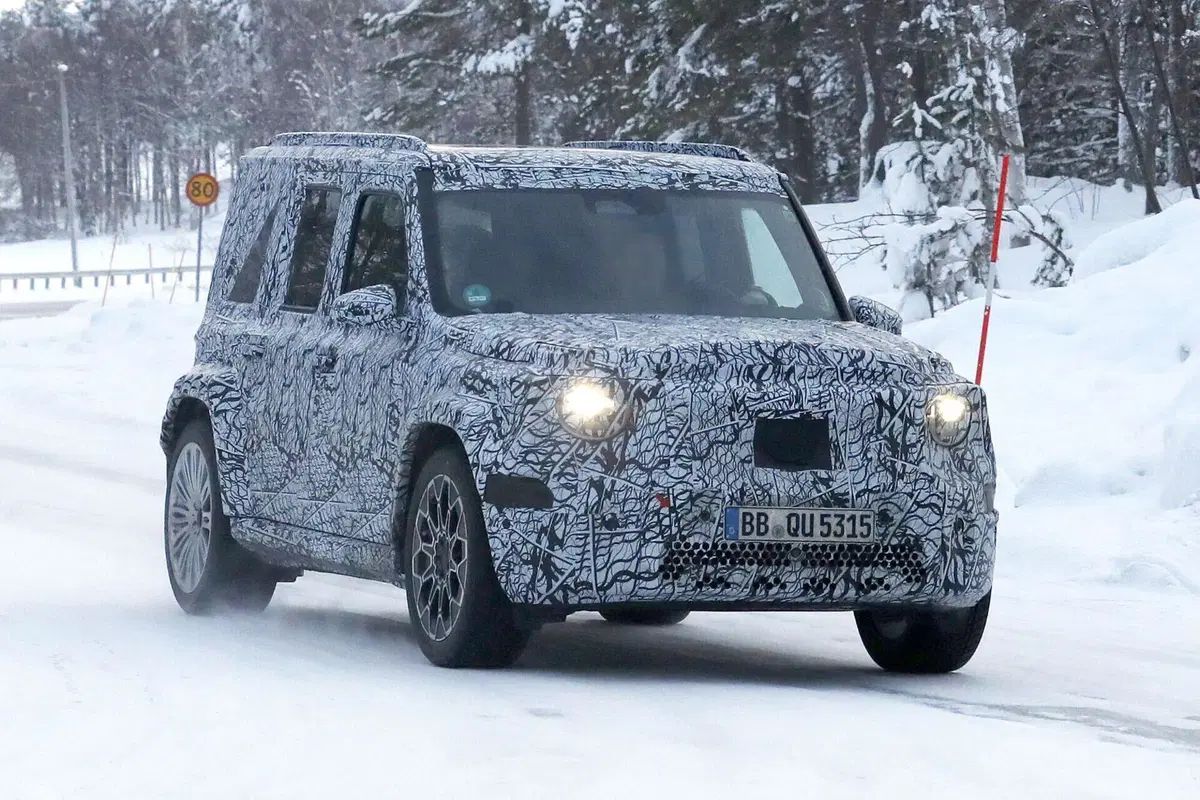 Mercedes-Benz Mini G: prime foto del prototipo della Baby G elettrica (e forse anche benzina) (4)