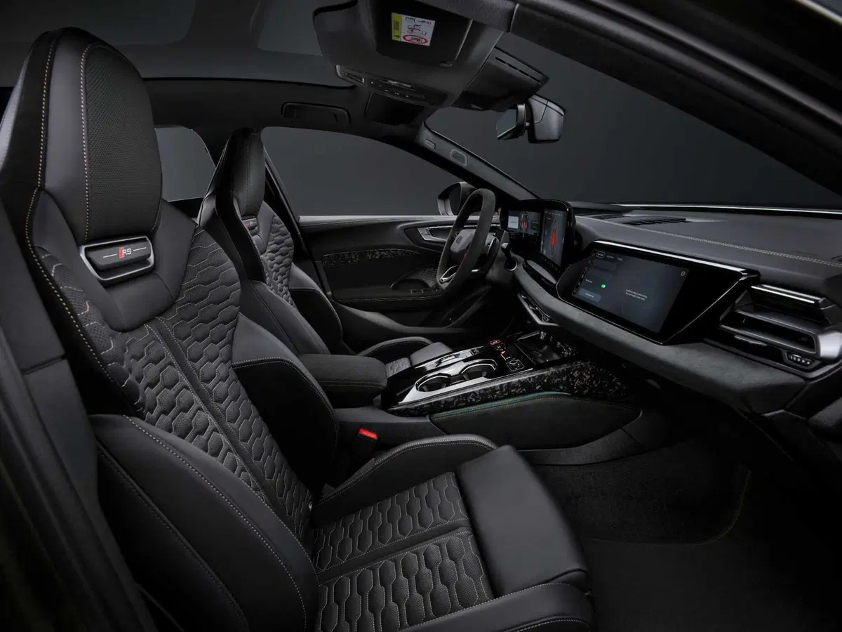 Audi RS5: prestazioni al limite con il V6, ma la sfida con BMW non è sui cavalli...ma sul peso (8)