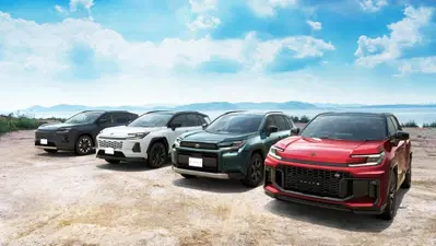 Toyota RAV4 PHEV: il SUV di sesta generazione arriva in Giappone con autonomia elettrica estesa e funzione power-supply
