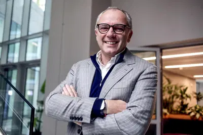 F1. &ldquo;Perch&eacute; pensare a un piano B?&rdquo;: Stefano Domenicali invita alla calma sul regolamento 2026. E di Max Verstappen dice&hellip; 