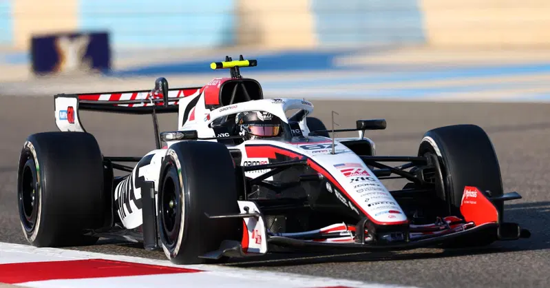 "&Egrave; una linea sottilissima, se spingi troppo tutto pu&ograve; disintegrarsi": Komatsu avverte sulla F1 2026