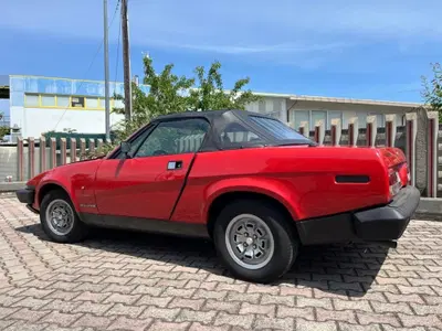 Triumph TR7 Cabrio d'epoca del 1980 a Pescara