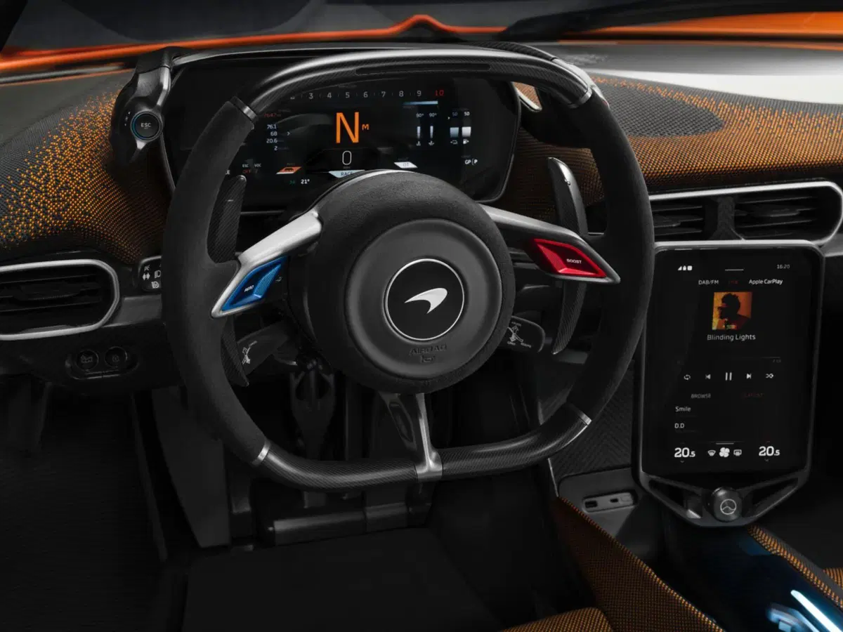 McLaren questa W1 la più potente, ha 1.275 CV con il V8 ibrido (2)