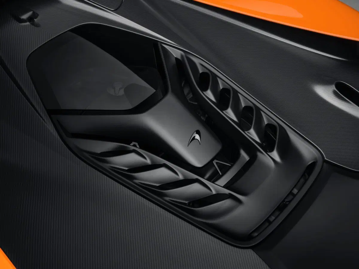 McLaren questa W1 la più potente, ha 1.275 CV con il V8 ibrido (3)