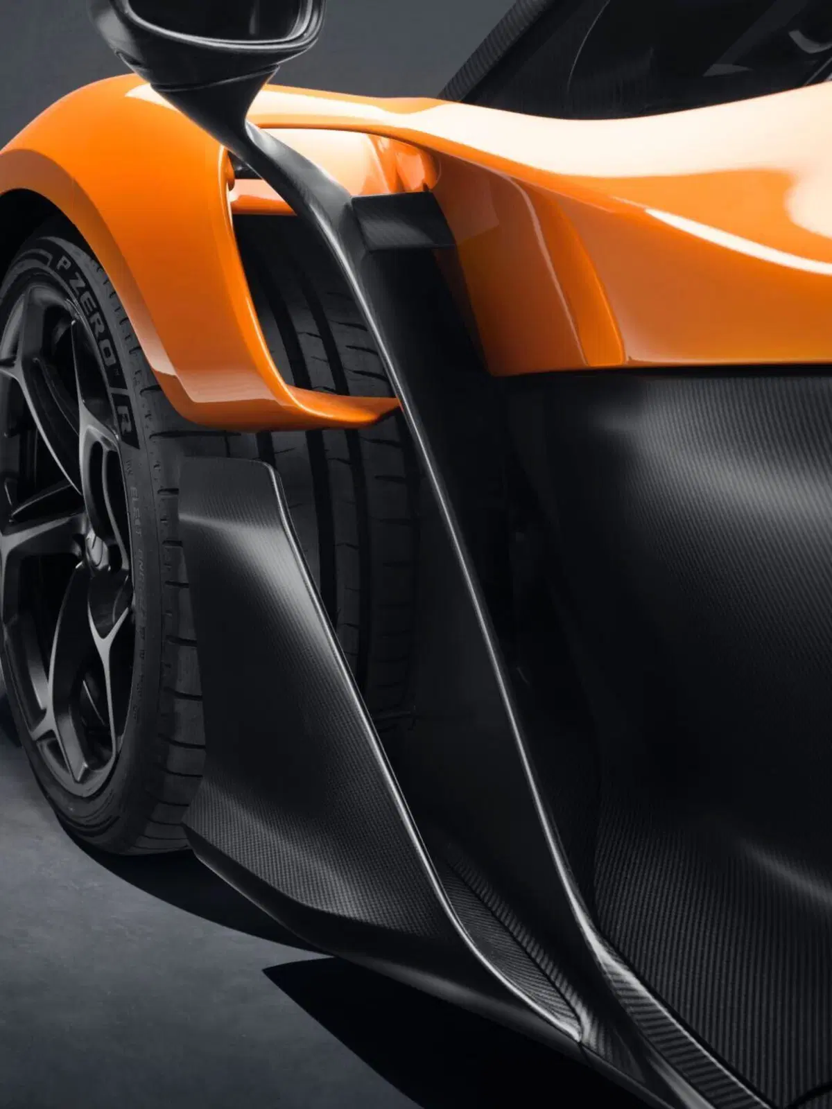 McLaren questa W1 la più potente, ha 1.275 CV con il V8 ibrido (5)