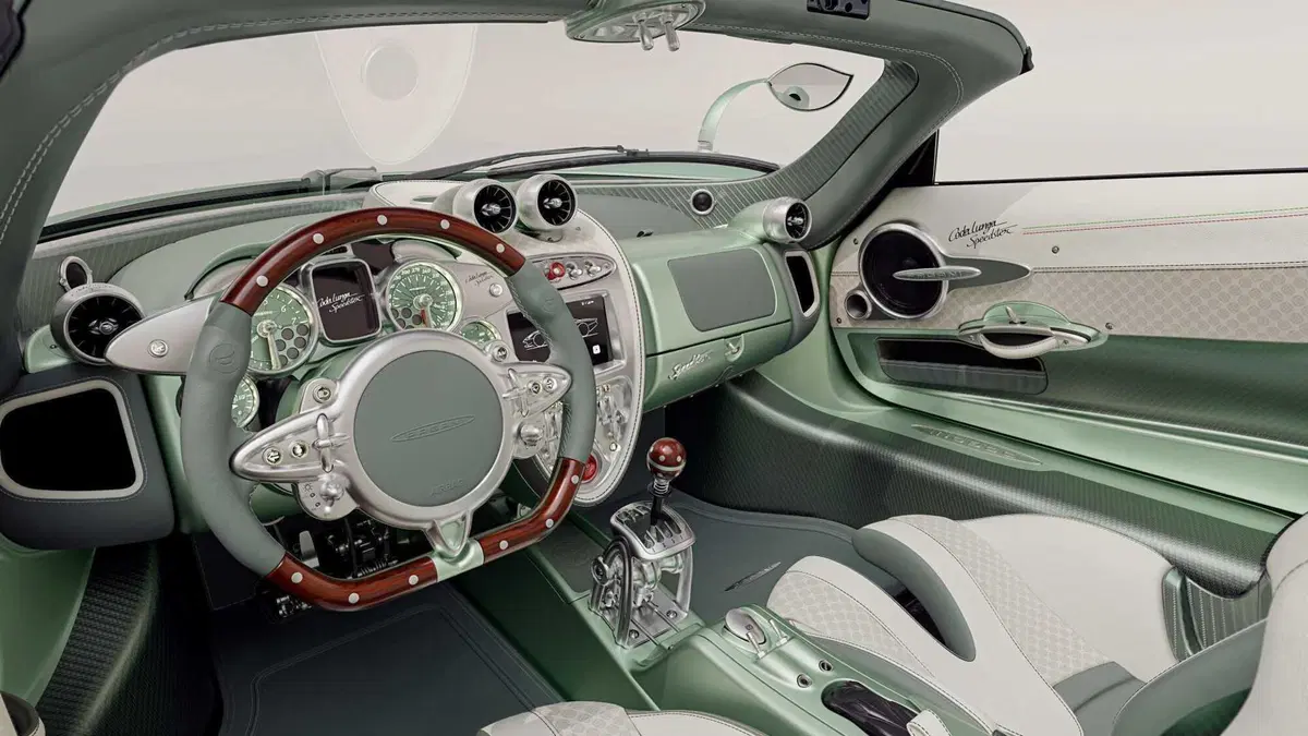 Pagani Huayra Codalunga Speedster: un omaggio alle auto da corsa Ann 50' e 60' (3)