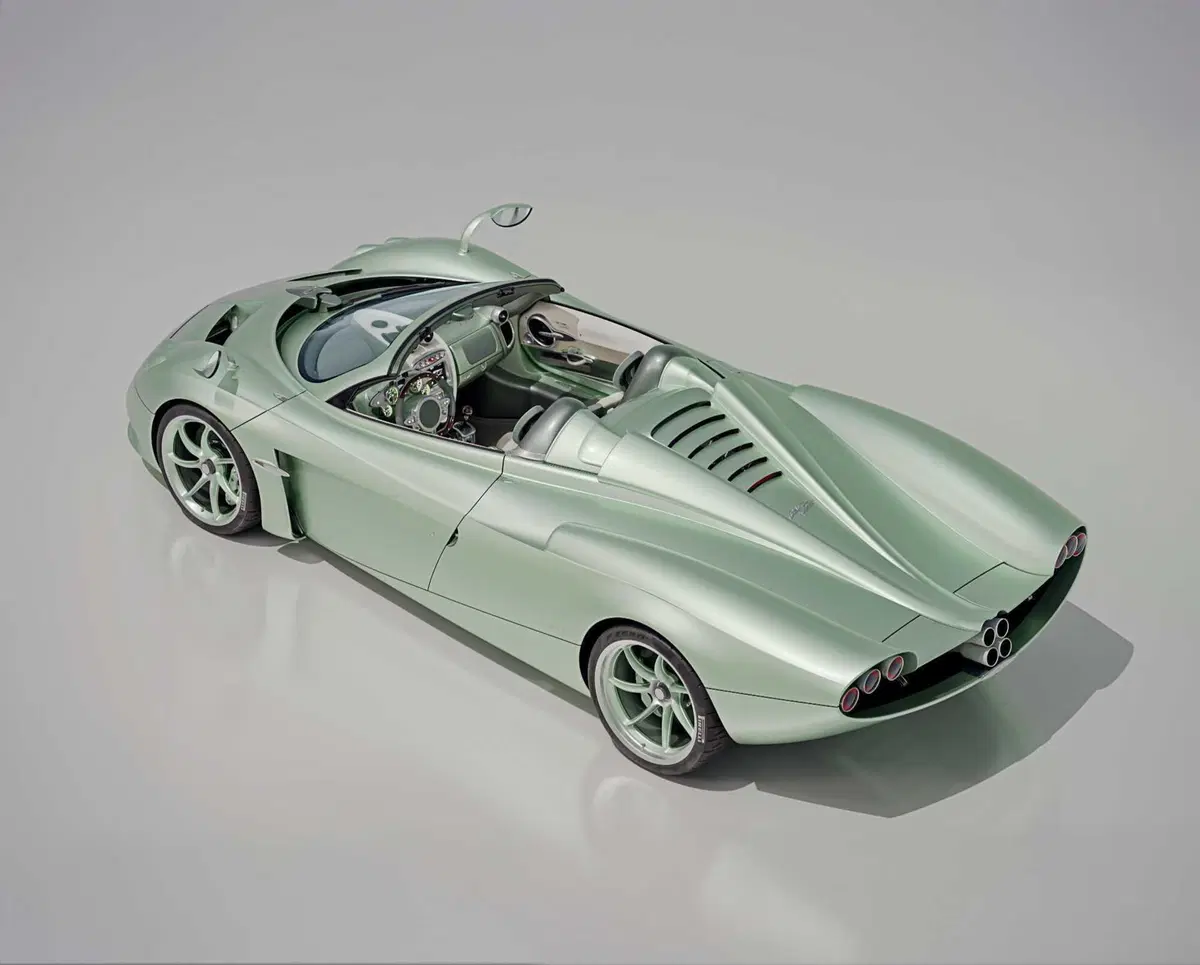 Pagani Huayra Codalunga Speedster: un omaggio alle auto da corsa Ann 50' e 60' (6)