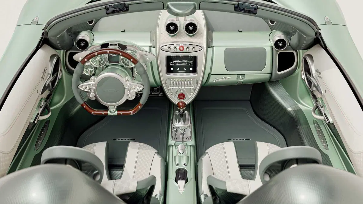 Pagani Huayra Codalunga Speedster: un omaggio alle auto da corsa Ann 50' e 60' (9)