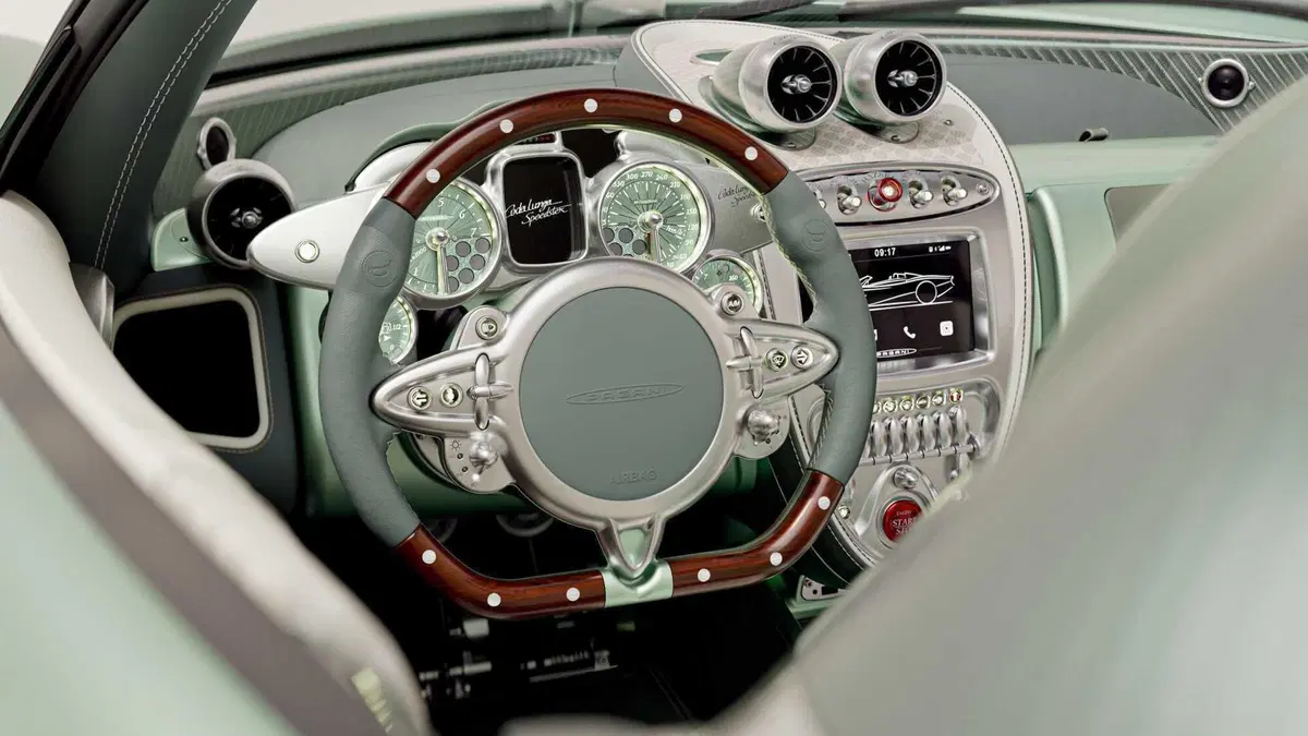 Pagani Huayra Codalunga Speedster: un omaggio alle auto da corsa Ann 50' e 60' (14)