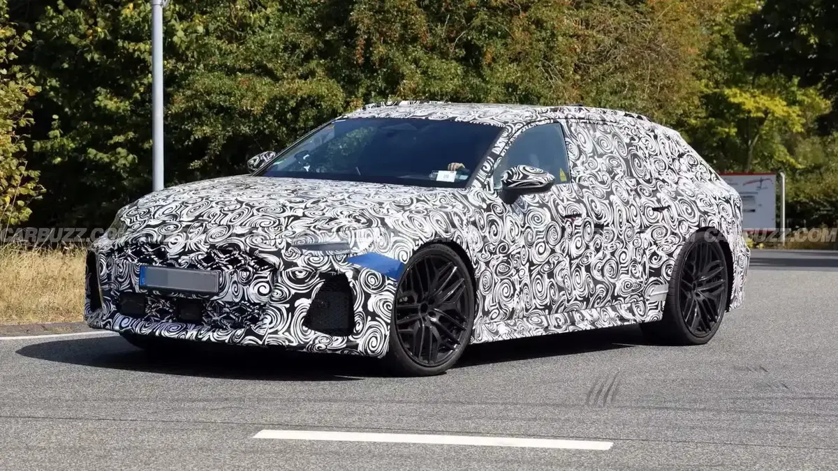 Audi RS6 Avant: le foto spia della super-wagon dei Quattro Anelli in arrivo nel 2026 (2)