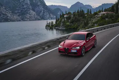 Stellantis, Alfa Romeo: ritornano Giulia e Stelvio Quadrifoglio, ma per poco tempo...