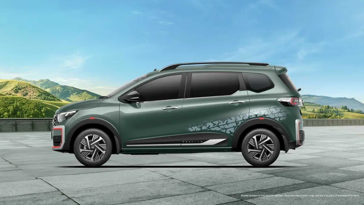 Nissan Gravite: il crossover-multispazio venduto in India a meno di 7.000 euro (11)