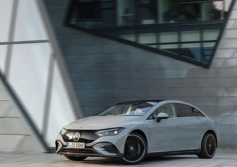 Mercedes-Benz EQE (6)
