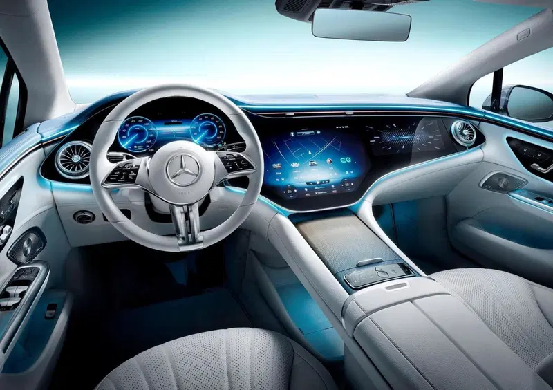 Mercedes-Benz EQE (16)