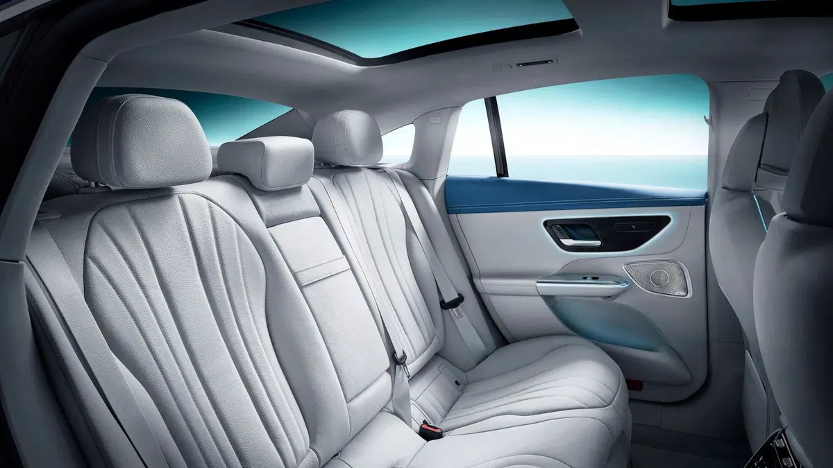 Mercedes-Benz EQE (2022-->>) (17)
