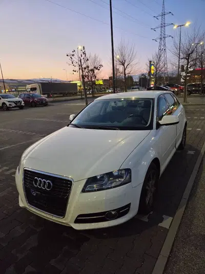 Audi A3 Sportback 1.6 TDI Young del 2012 usata a Torino