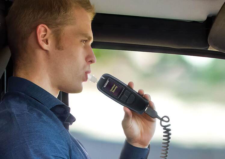 Codice della Strada, al via l’Alcolock obbligatorio: pubblicato l’elenco degli installatori, ma restano nodi aperti