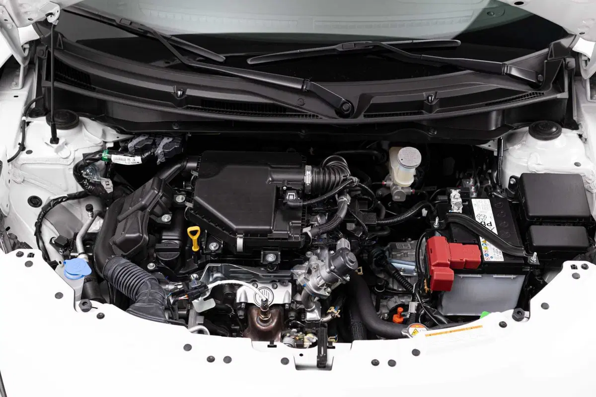 Suzuki Swift Hybrid Sakura: la serie speciale ispirata al fiore di ciliegio debutta al Festival di Sanremo. Da 21.950 euro (37)