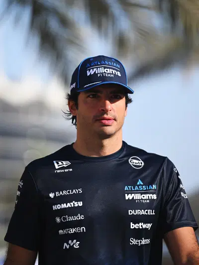 F1. &ldquo;Le critiche al regolamento 2026? Meglio farle in privato&rdquo;: Carlos Sainz getta acqua sul fuoco dopo le dichiarazioni incendiarie di Max Verstappen 