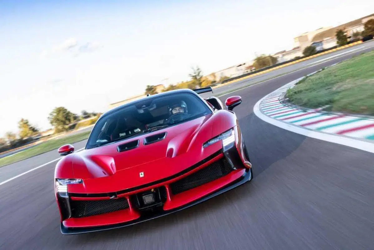 Ferrari SF90 XX Stradale: 1030 CV e l'ho guidata a Fiorano (17)