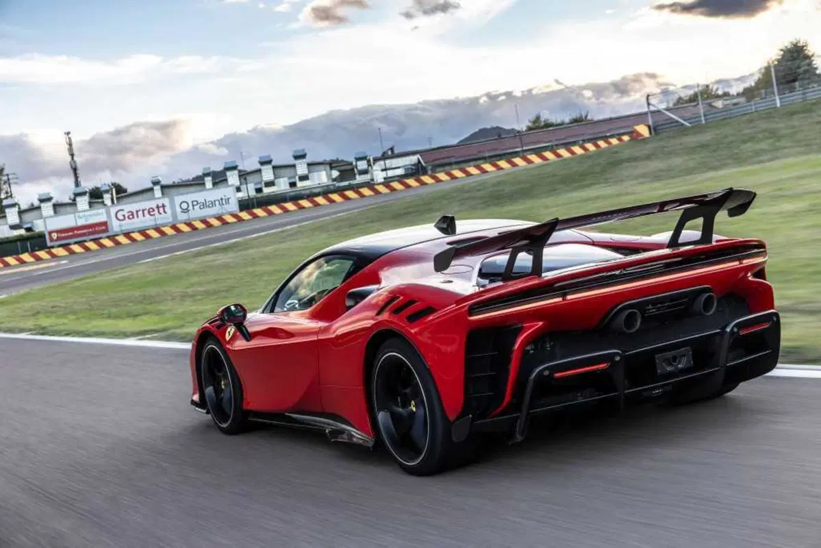 Ferrari SF90 XX Stradale: 1030 CV e l'ho guidata a Fiorano (23)