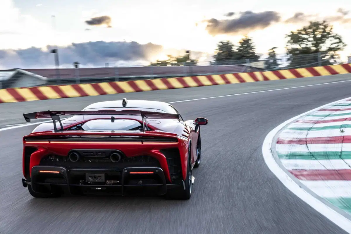 Ferrari SF90 XX Stradale: 1030 CV e l'ho guidata a Fiorano (24)