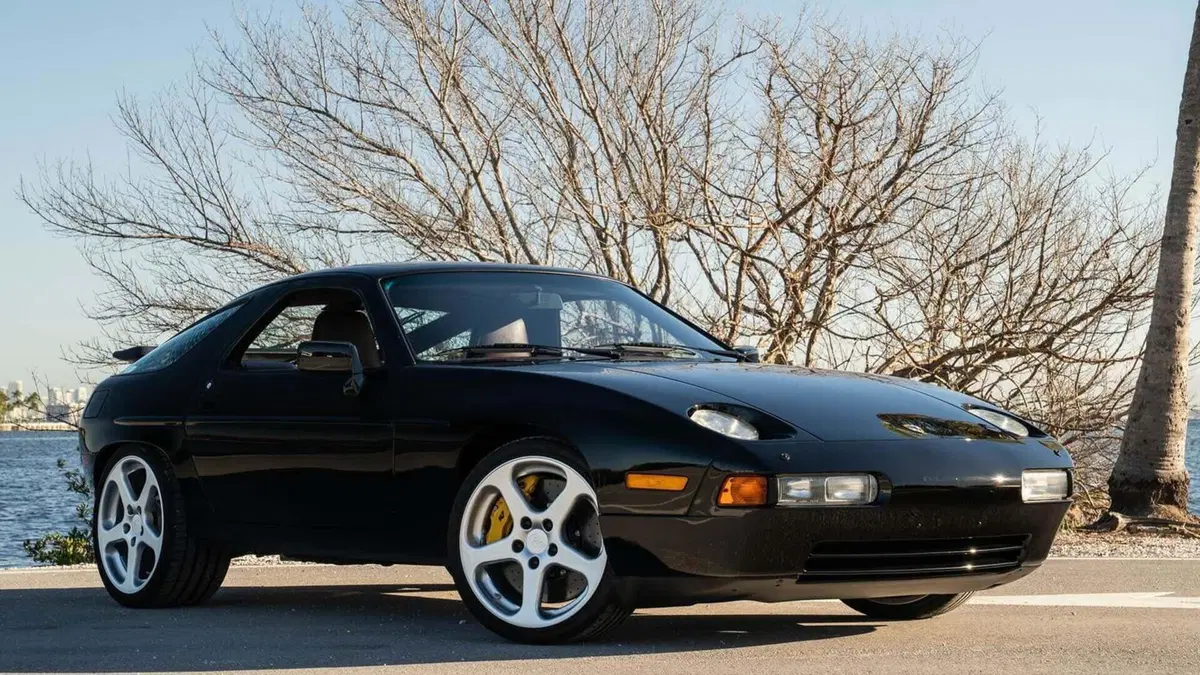 Rarissima RUF Porsche 928R: l’unico esemplare al mondo appartenuto al presidente di Samsung va all’asta