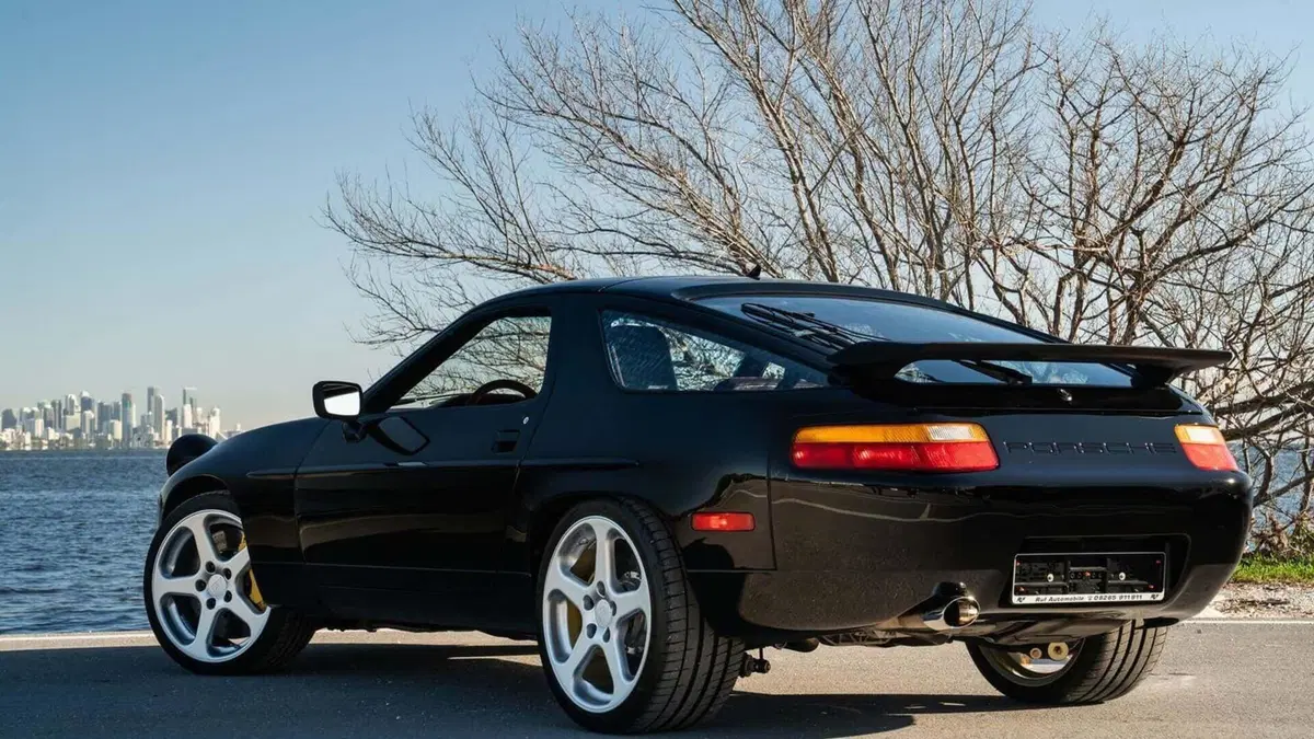 Rarissima RUF Porsche 928R: l’unico esemplare al mondo appartenuto al presidente di Samsung va all’asta (5)